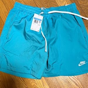 Nike NWT 6in woven flow mens shorts size medium